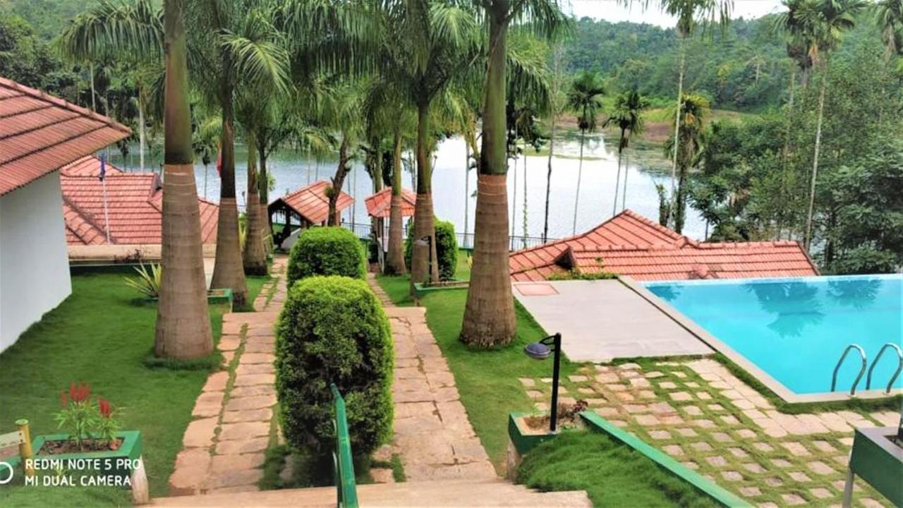 The Wave Lakeview Resort & Spa Wayanad Dış mekan fotoğraf